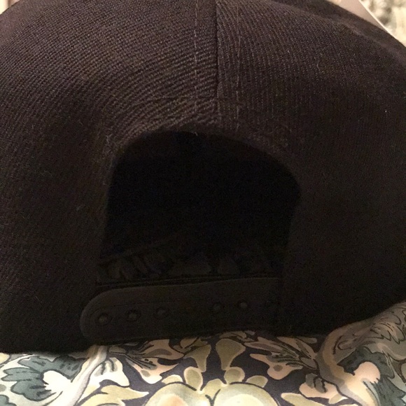 Adjustable, Black, Straight-brimmed hat - Picture 4 of 4